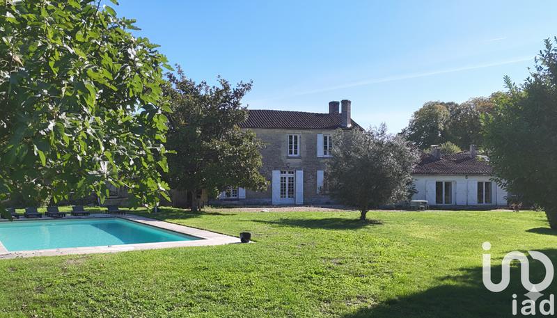 Maison - 298 m² - 11 pièces