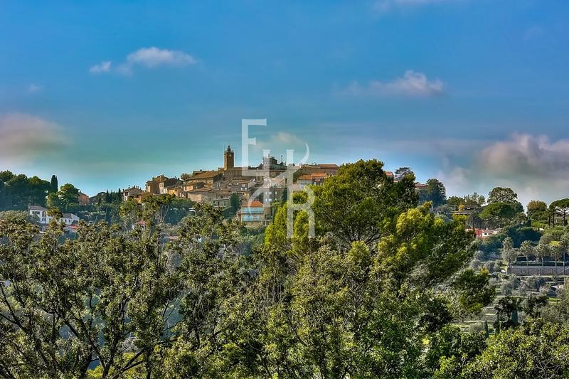 Maison - 295 m² - 7 pièces