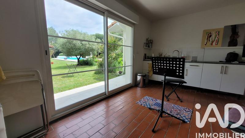 Maison - 200 m² - 7 pièces