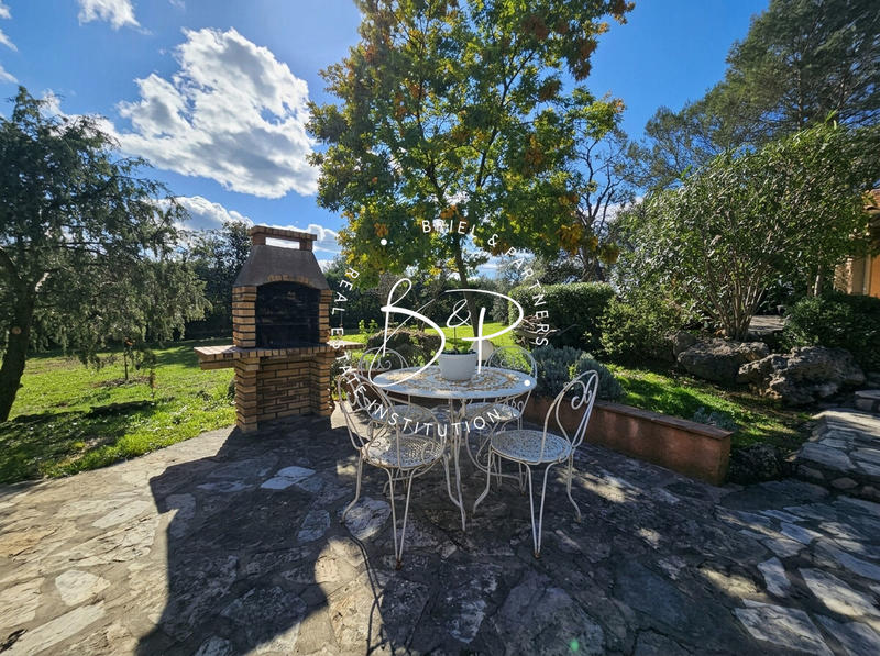 Maison - 183 m² - 7 pièces