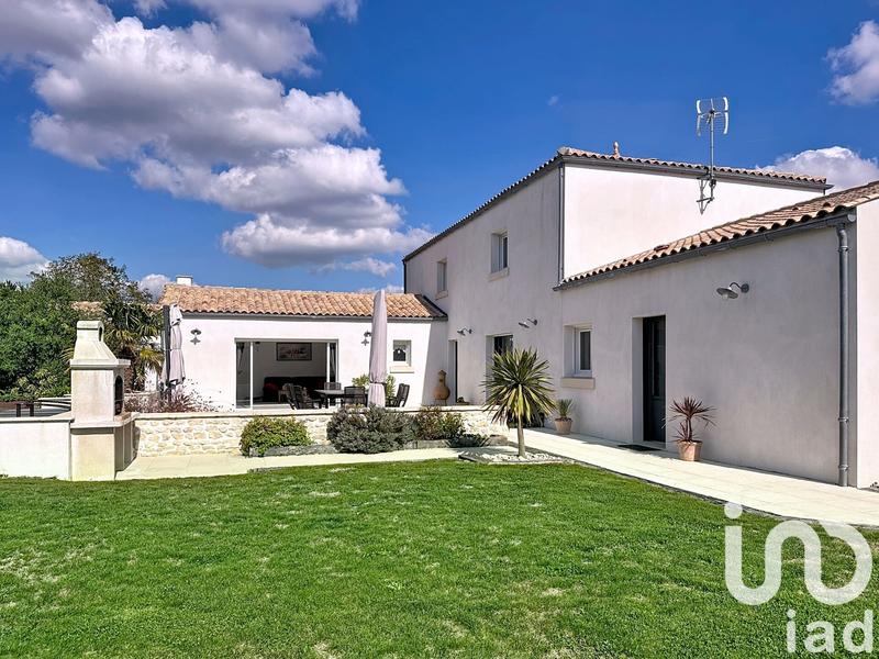 Maison - 187 m² - 6 pièces