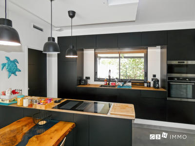 Maison contemporaine - 104 m² - 4 pièces