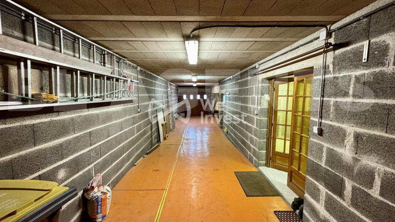 Maison - 231 m² - 7 pièces