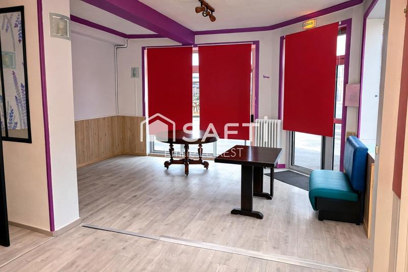 Local commercial - 227 m² - 6 pièces