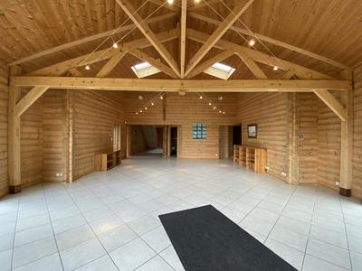 Maison - 371 m² - 15 pièces