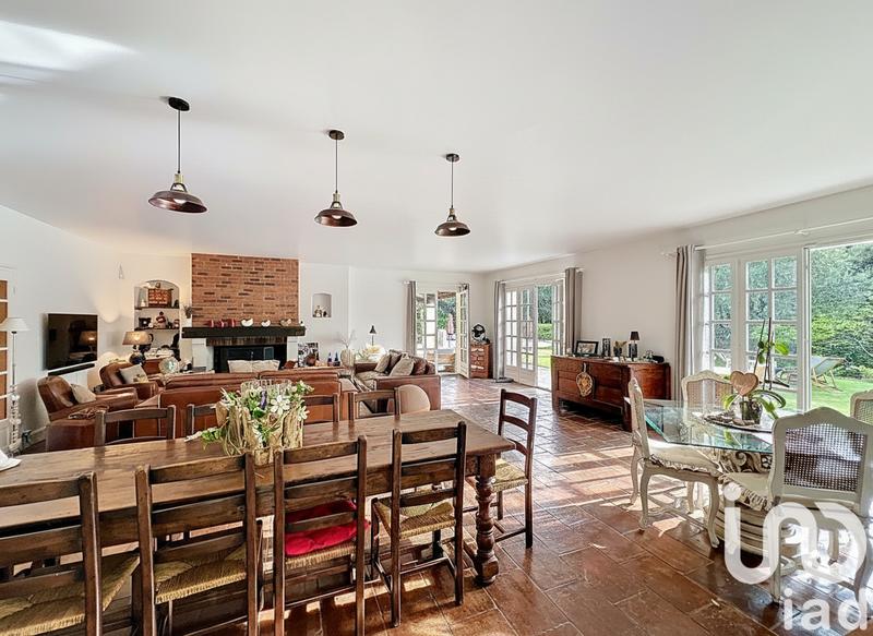 Maison - 270 m² - 6 pièces