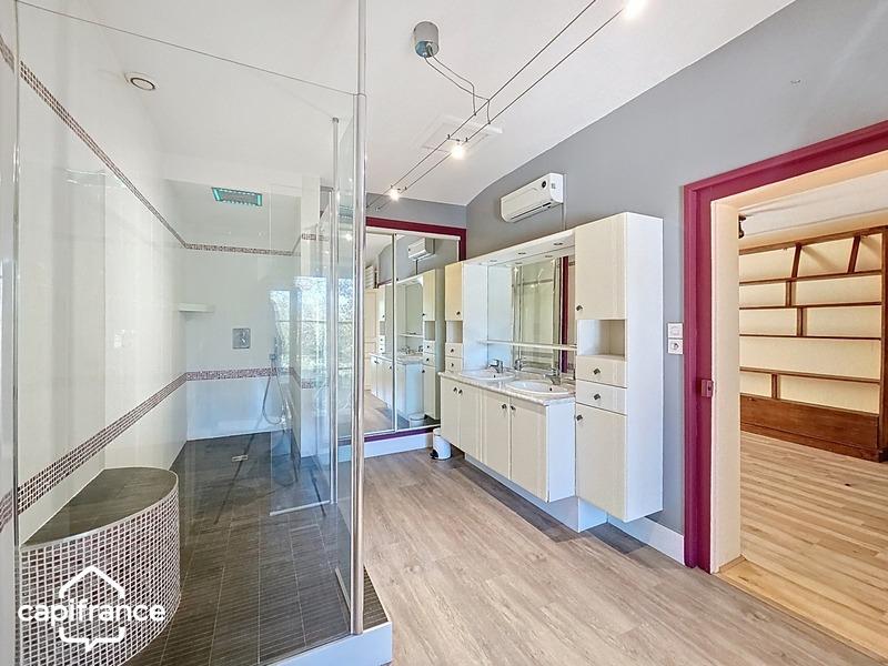 Longère - 195 m² - 8 pièces