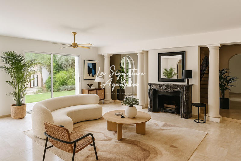 Villa - 305 m² - 7 pièces