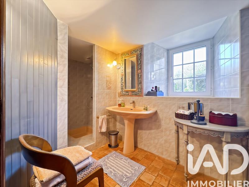 Maison - 256 m² - 10 pièces