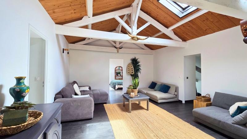 Maison - 408 m² - 12 pièces