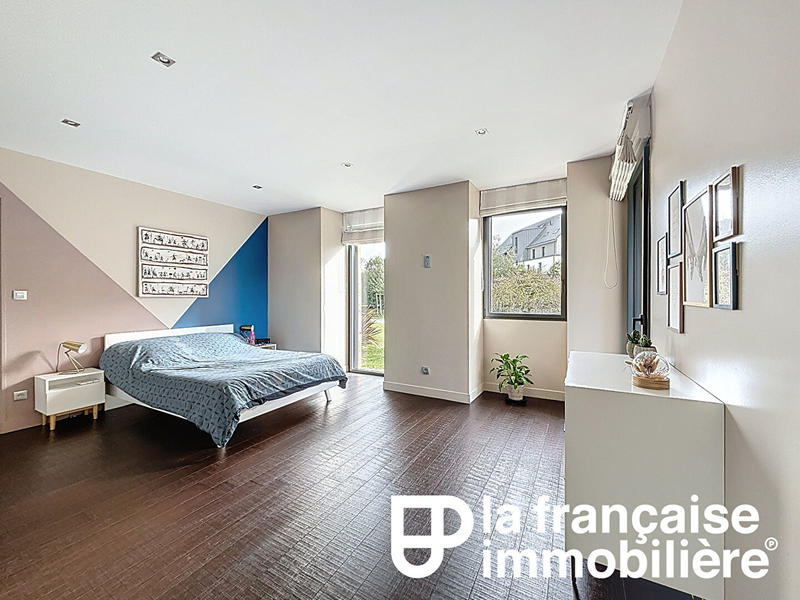 Maison - 231 m² - 6 pièces