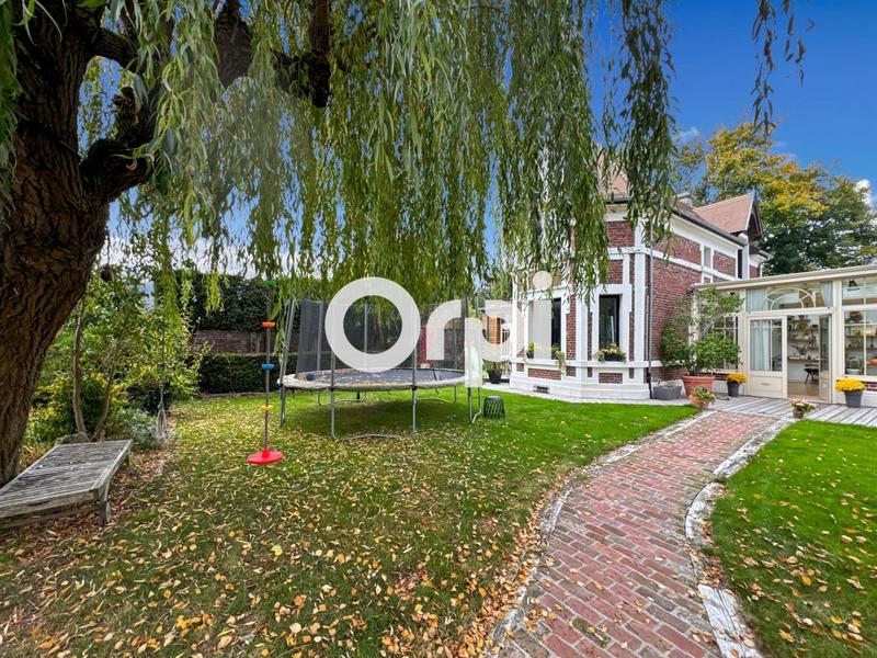 Propriété - 310 m² - 8 pièces