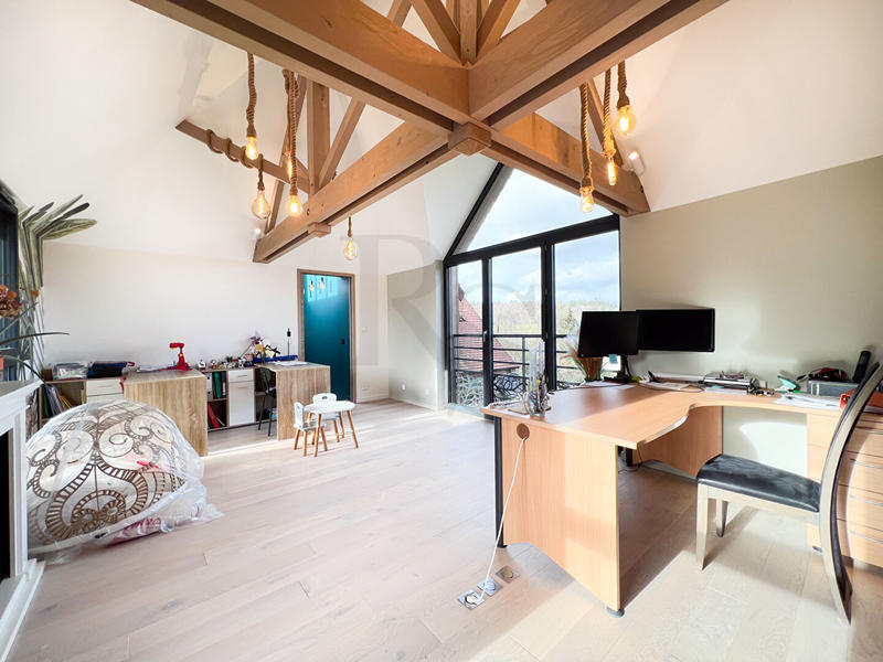 Maison - 200 m² - 6 pièces