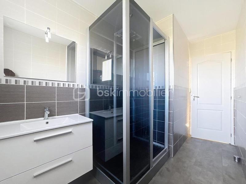 Maison - 99 m² - 4 pièces