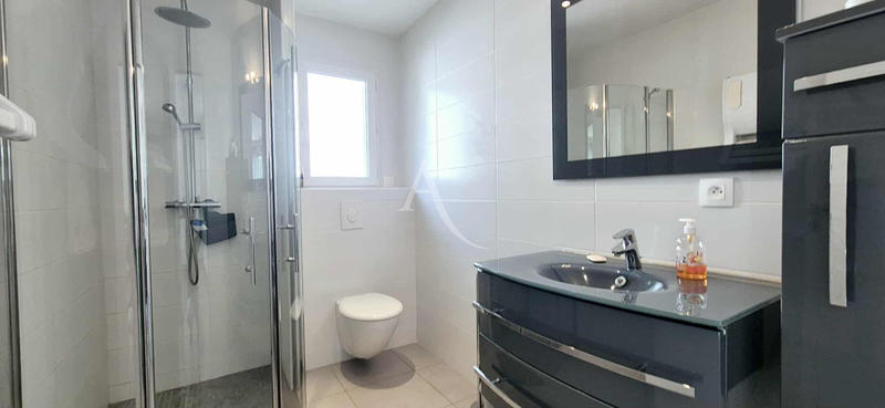 Maison - 170 m² - 6 pièces