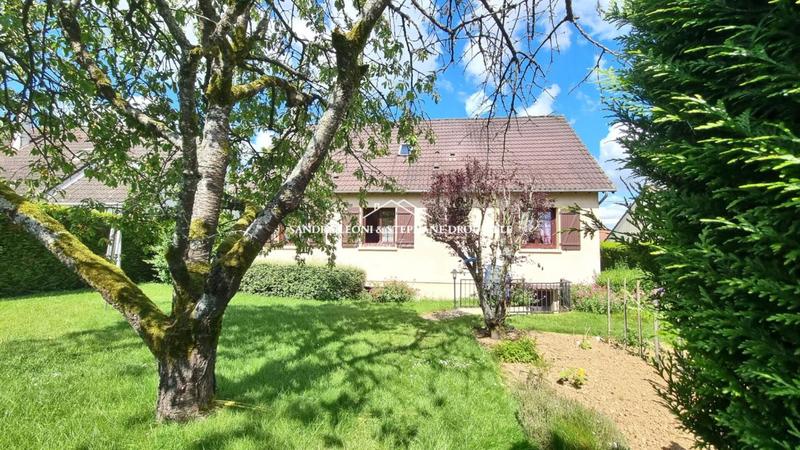 Maison - 137 m² - 7 pièces