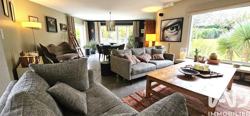 Maison - 290 m² - 7 pièces