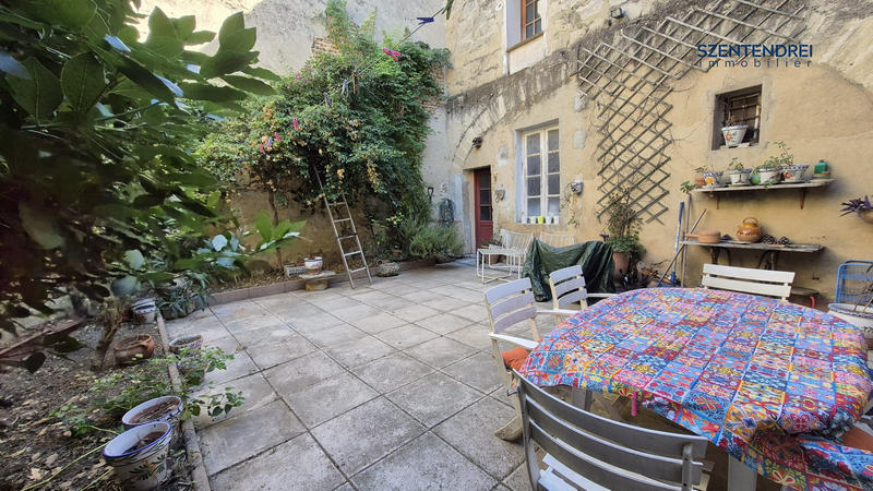 Maison ancienne - 203 m² - 8 pièces