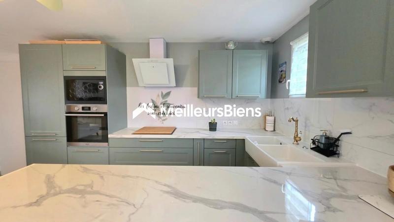 Maison - 96 m² - 4 pièces