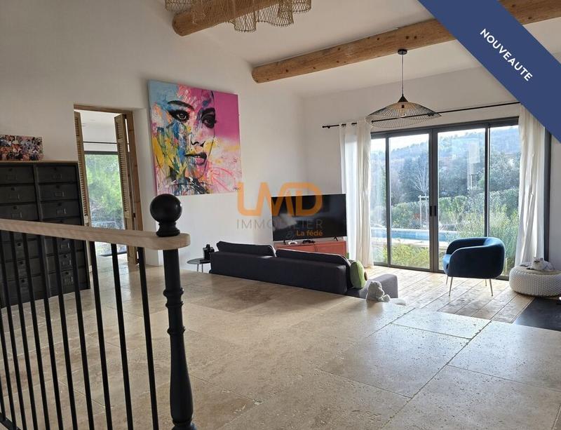 Maison - 181 m² - 7 pièces