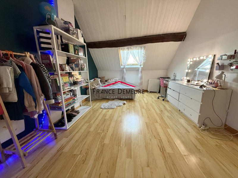 Maison traditionnelle - 108 m² - 5 pièces