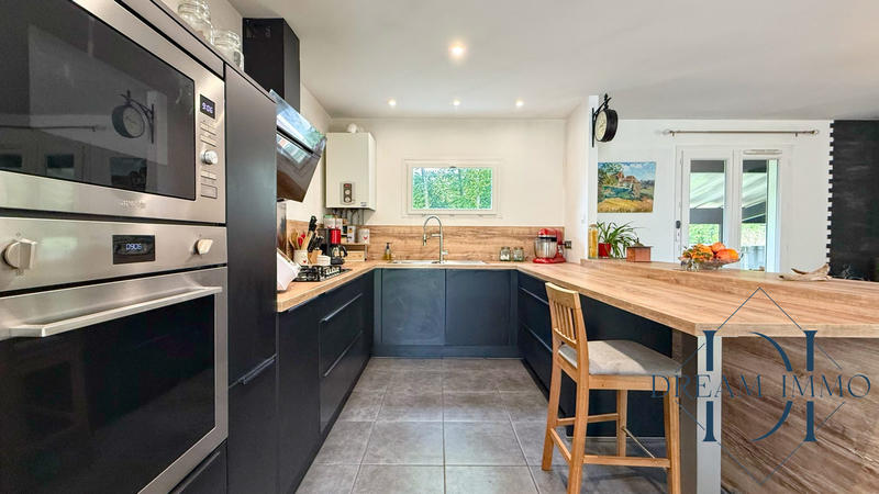 Maison - 103 m² - 4 pièces