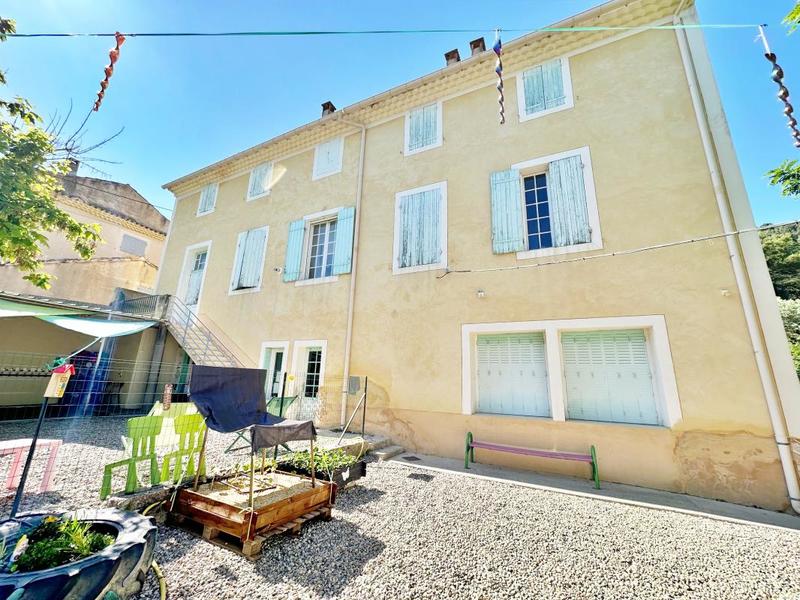 Immeuble - 237 m² - 10 pièces