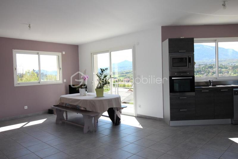 Maison traditionnelle - 171 m² - 7 pièces