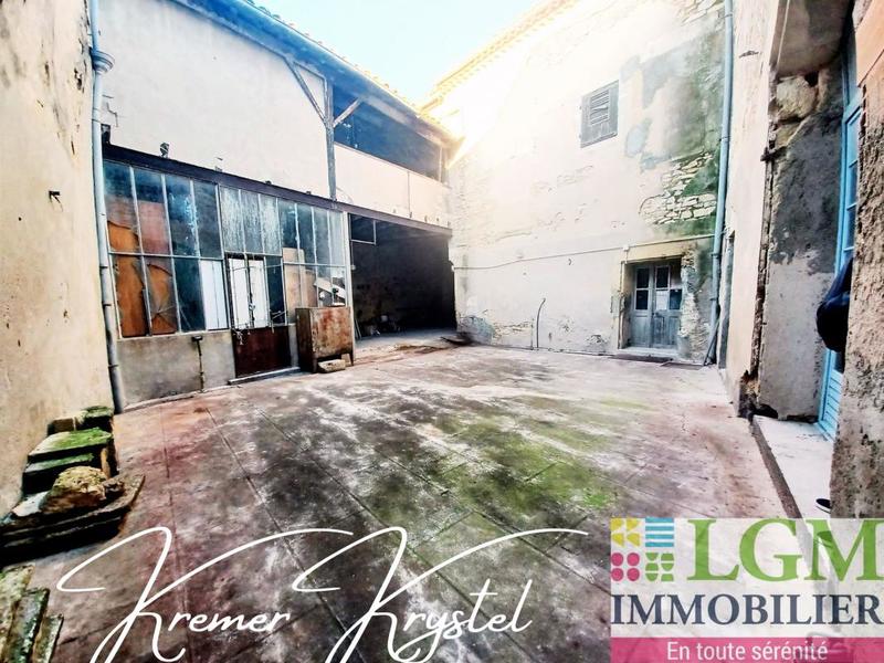 Maison - 256 m² - 7 pièces