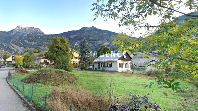 Terrain constructible - 666 m²