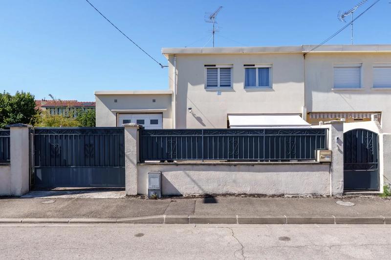 Maison - 150 m² - 5 pièces