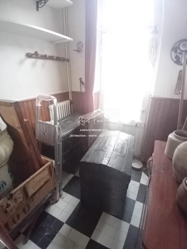 Maison - 194 m² - 8 pièces