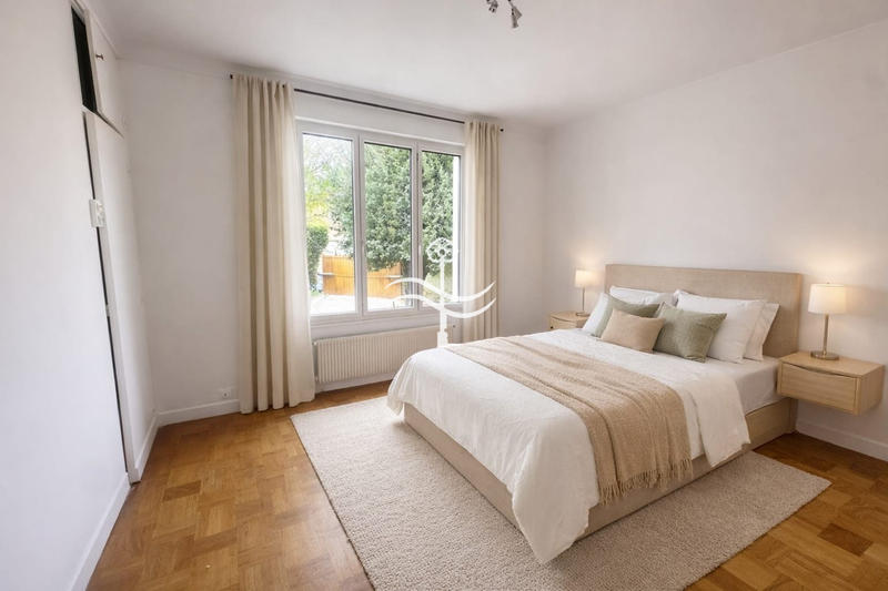 Maison - 219 m² - 7 pièces