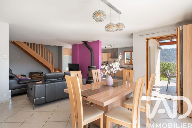 Maison - 160 m² - 5 pièces