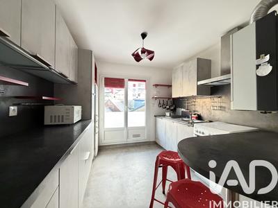 Appartement - 83 m² - 3 pièces