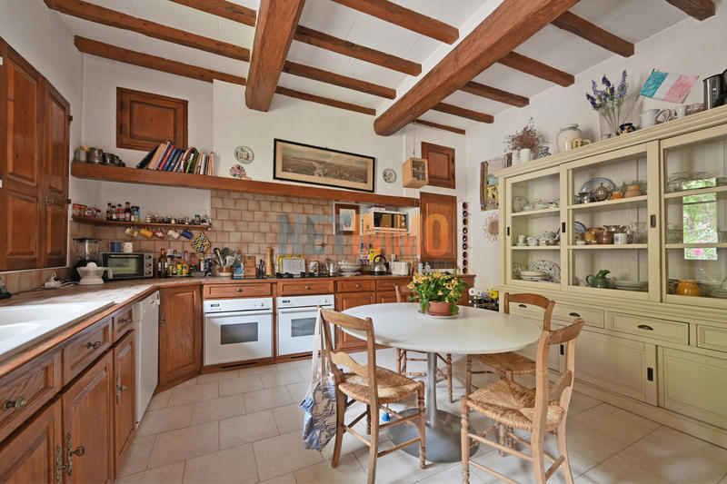 Maison - 195 m² - 8 pièces