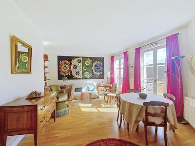 Appartement - 90 m² - 3 pièces