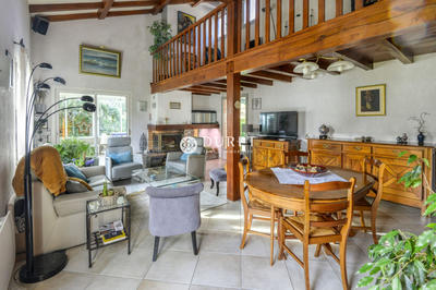 Maison - 168 m² - 6 pièces