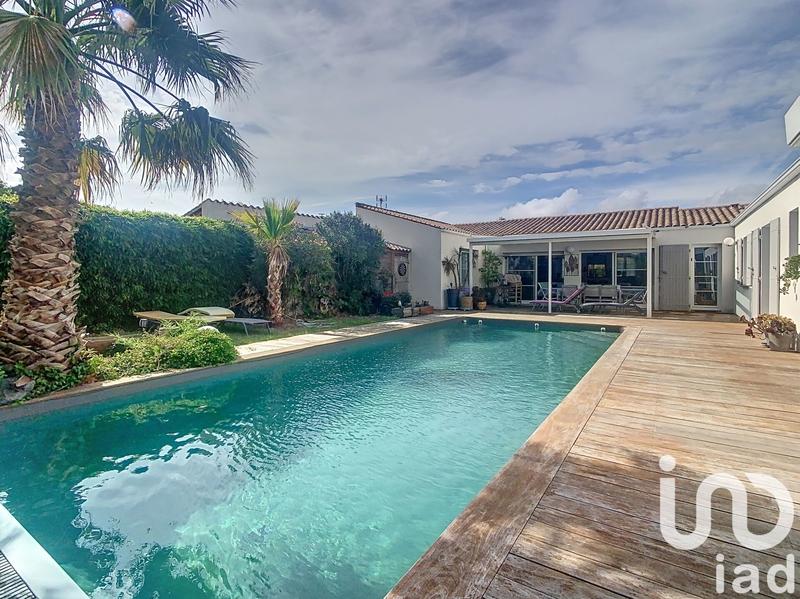 Maison - 211 m² - 7 pièces