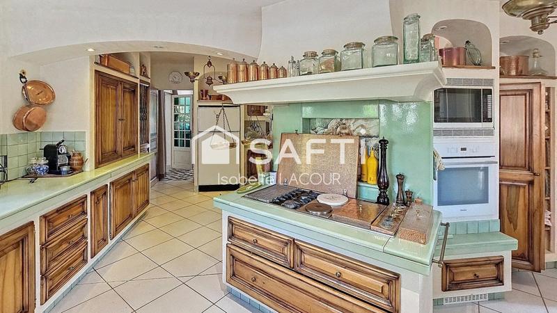 Villa - 260 m² - 6 pièces