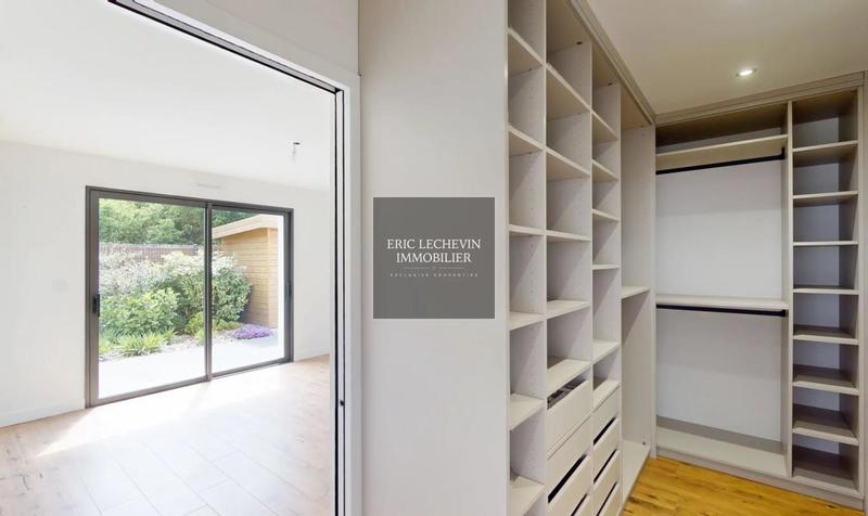 Villa - 180 m² - 8 pièces