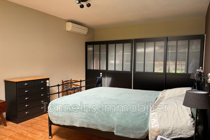 Maison - 375 m² - 8 pièces