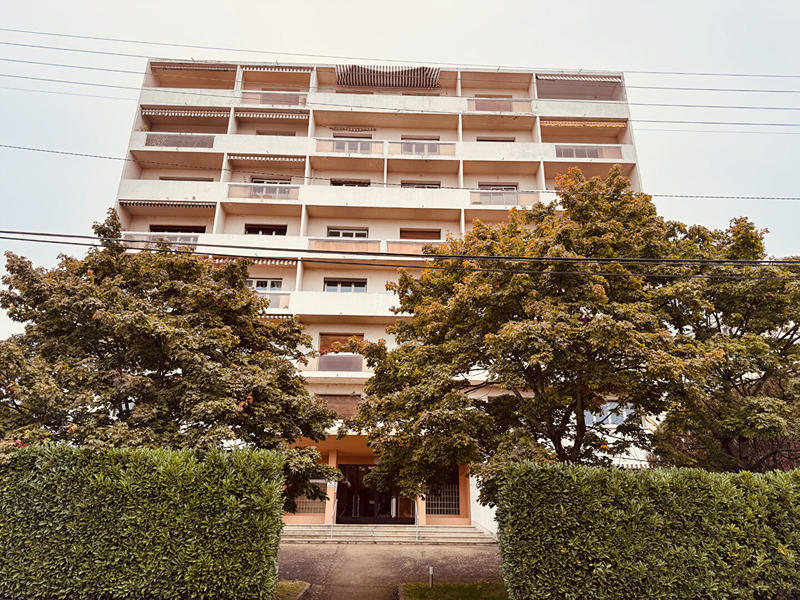 Appartement - 125 m² - 5 pièces