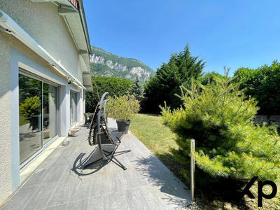 Maison - 157 m² - 6 pièces