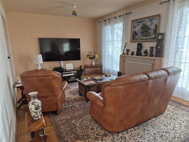 Maison - 184 m² - 8 pièces