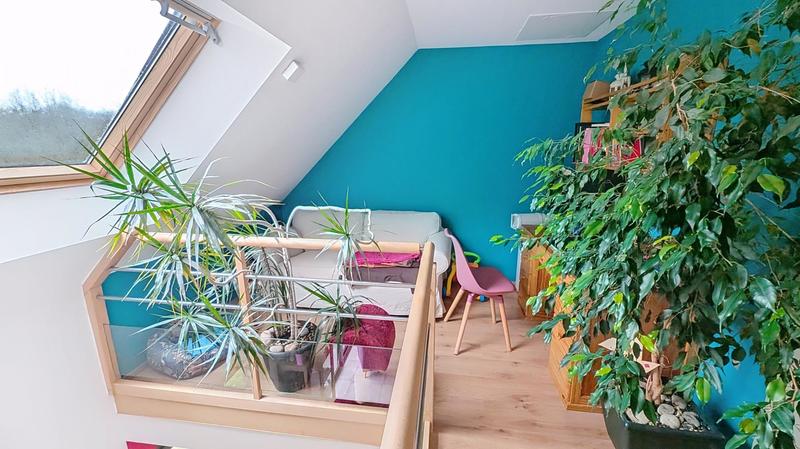 Maison - 90 m² - 5 pièces