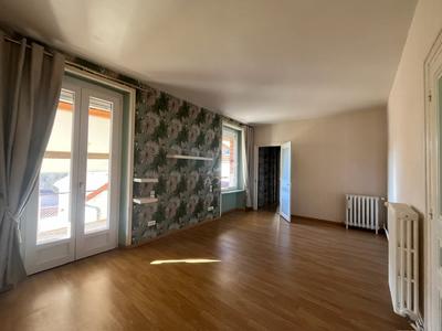 Maison - 250 m² - 8 pièces