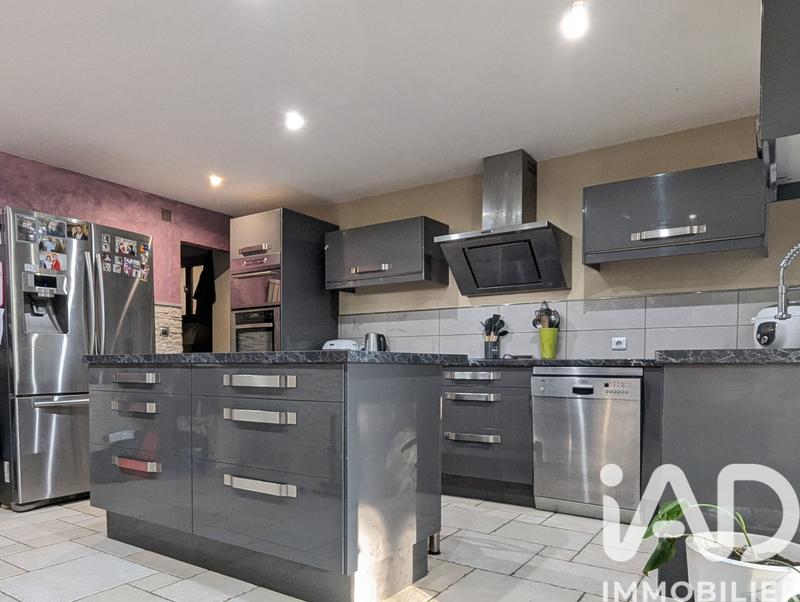 Maison - 200 m² - 8 pièces