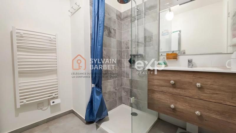 Appartement - 100 m² - 4 pièces