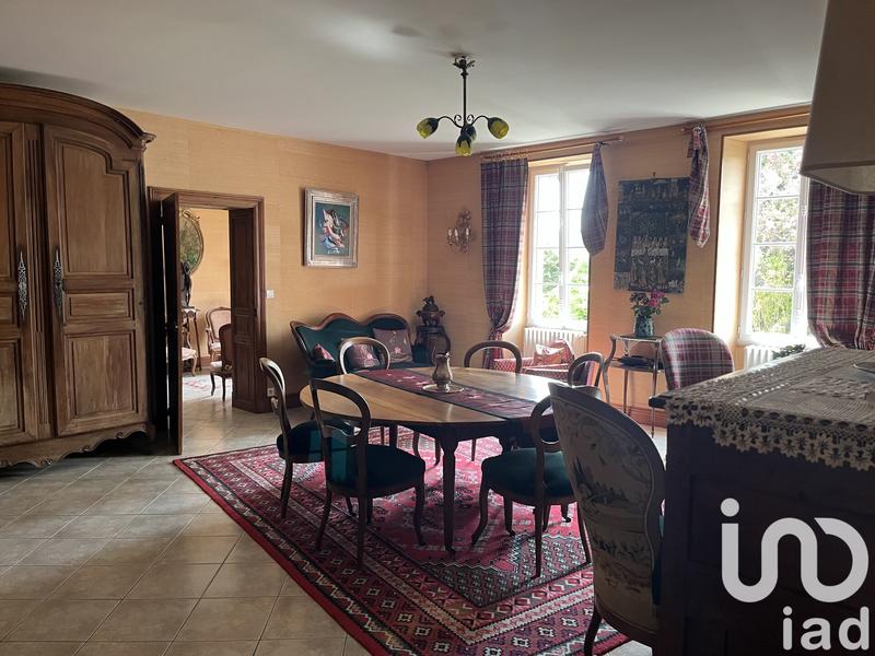 Maison - 292 m² - 10 pièces